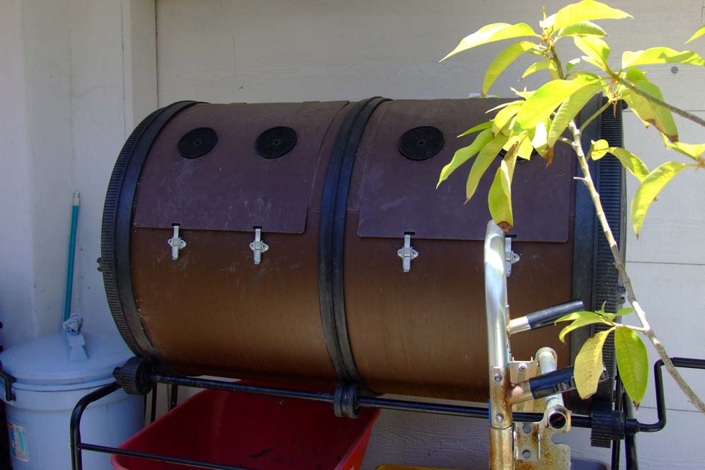 Cylinder Composting Bin